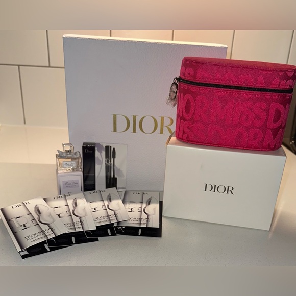 Dior Other - Miss Dior Pouch,Diorshow Mascara,DIORSHOW MAXIMIZER 4D x4, Miss Dior EDP 5ml